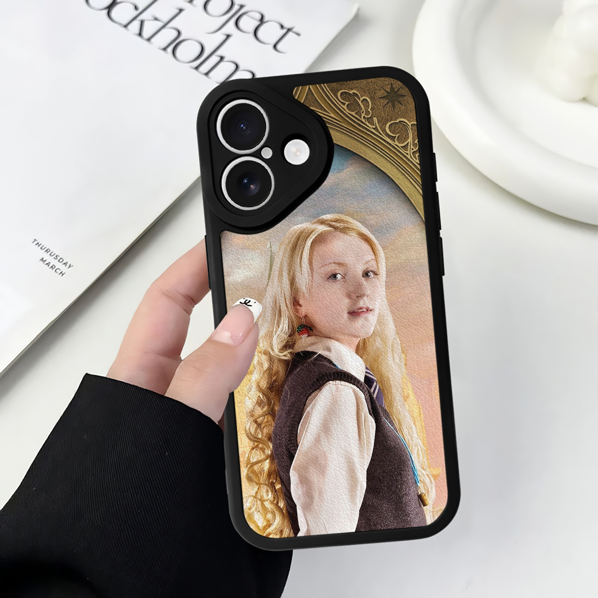 （画像用） Harry Potter ハリー・ポッターシリーズ 【iPhone 16シリーズ対応】シリコンスマホケース（レザー調） 材質：シリコン